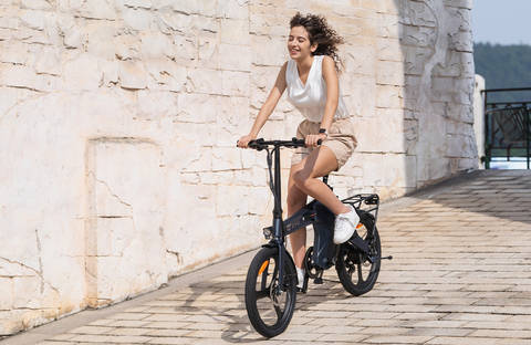 DYU T1 Faltbares E-Bike 250W 36V 10Ah Magnesiumlegierung 20 Zoll Bürstenloser Motor Leicht Elektrofahrrad Erwachsene